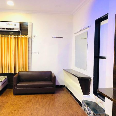 Hotel Volga 2 Mumbai Exterior photo